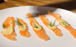Gravlax de saumon au Gin Bota & sauce sucrée