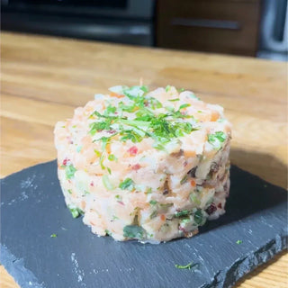 Tartare de saumon, canneberges & amandes